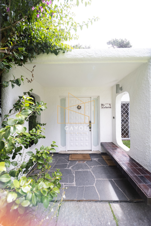 Casa ID.620 - Casa en venta en Punta del Este de 3 dormitorios. 