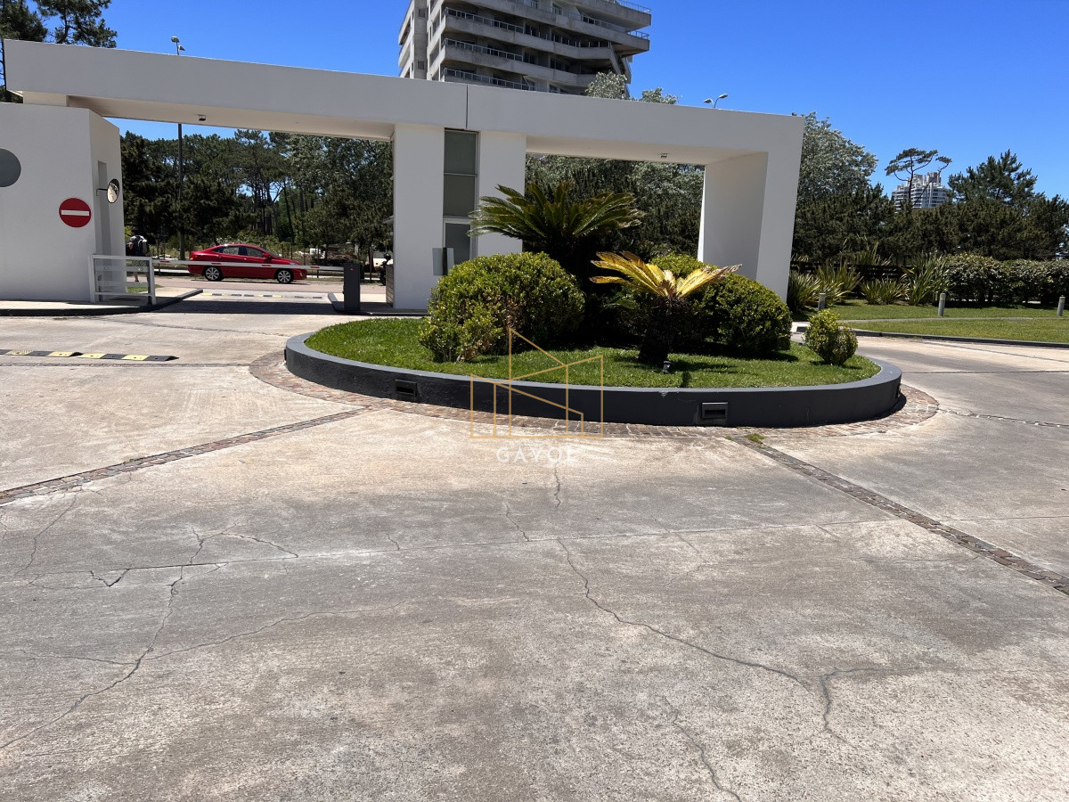 Apartamento ID.773 - Apartamento de 3 dormitorios mas servicio Roosevelt playa brava
