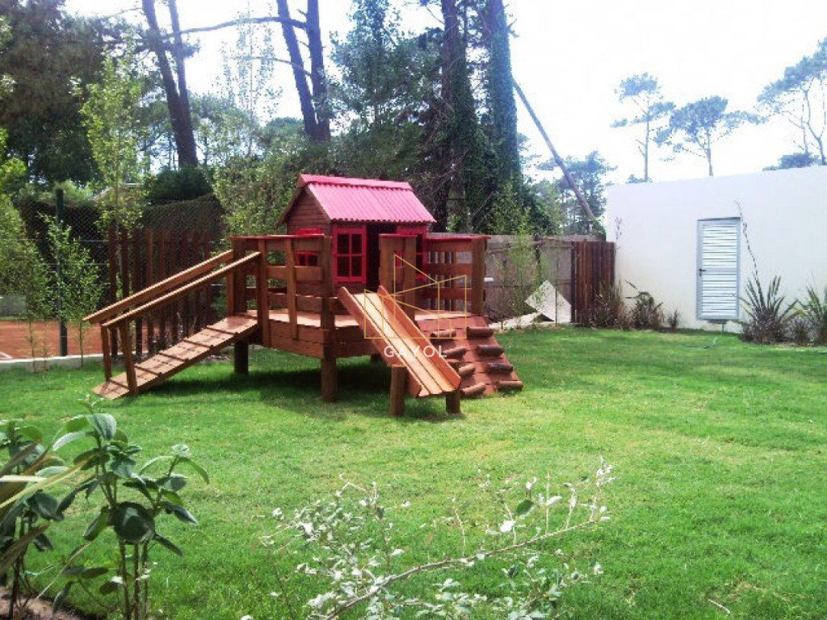 Apartamento ID.139 - Apartamento en venta con renta 2 dormitorios. Punta del Este