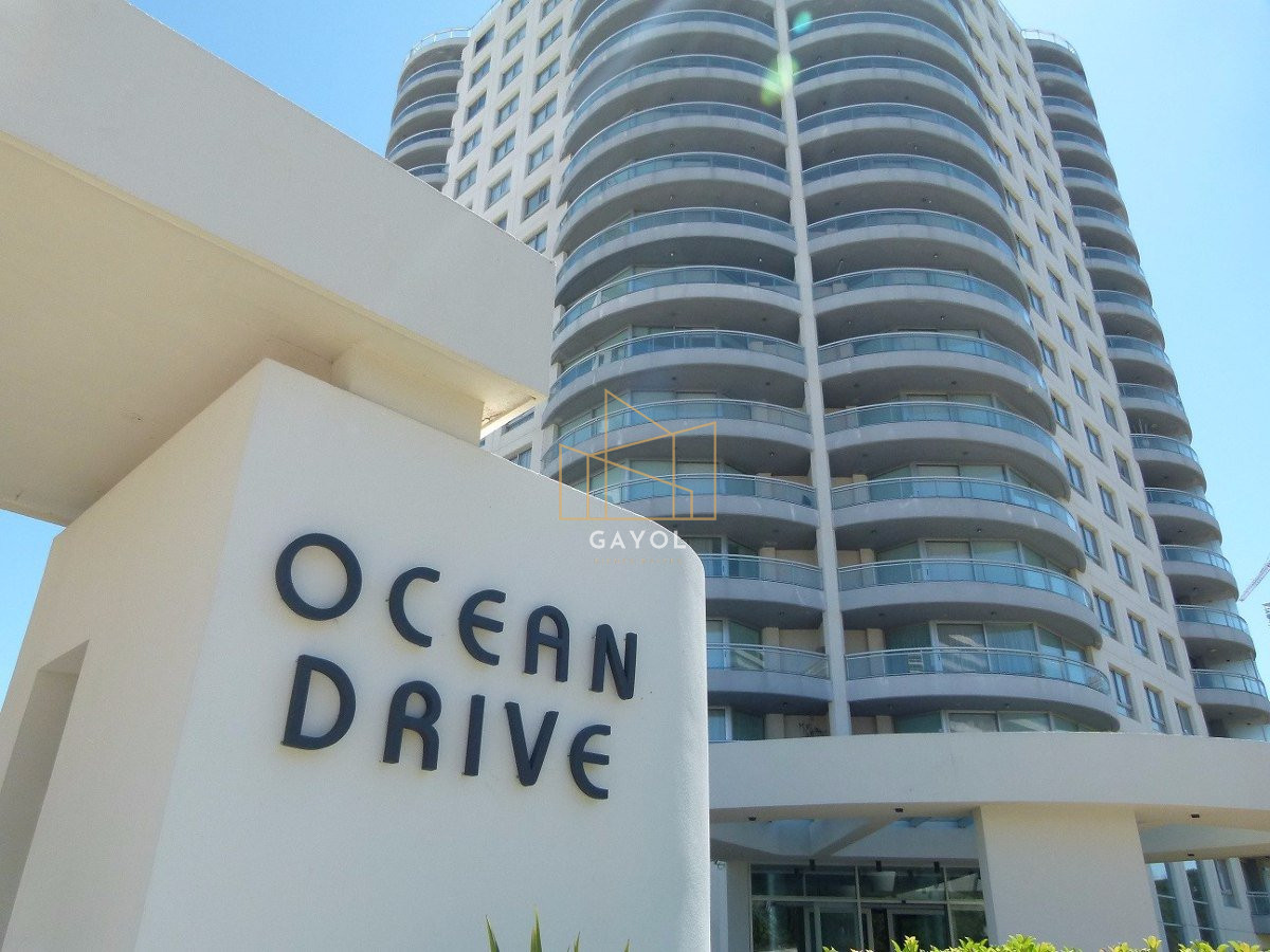 Apartamento ID.773 - Apartamento de 3 dormitorios mas servicio Roosevelt playa brava