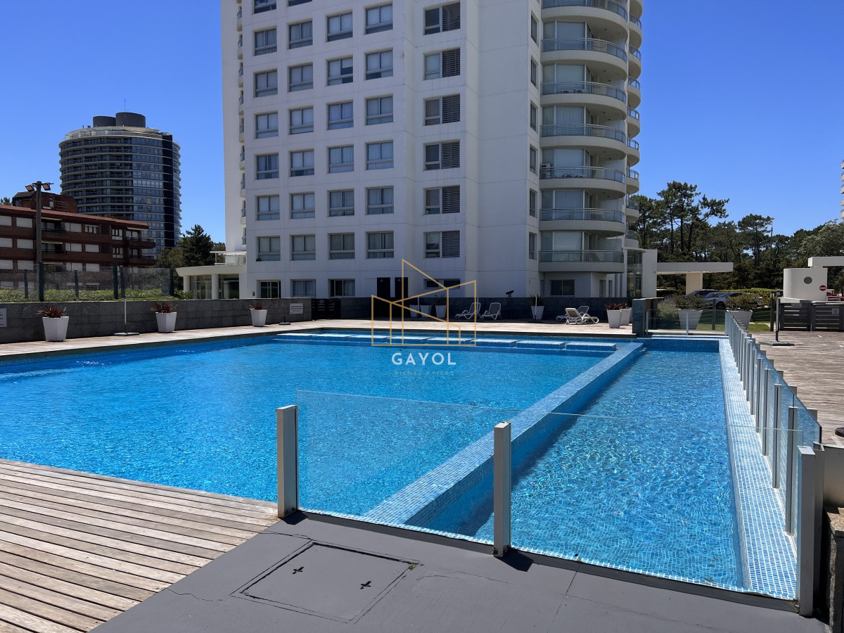 Apartamento ID.773 - Apartamento de 3 dormitorios mas servicio Roosevelt playa brava