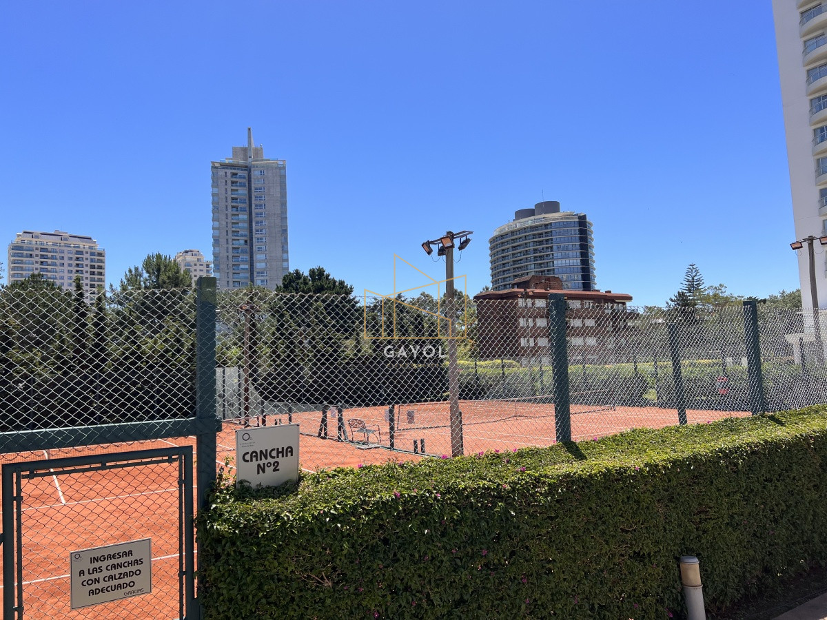 Apartamento ID.773 - Apartamento de 3 dormitorios mas servicio Roosevelt playa brava