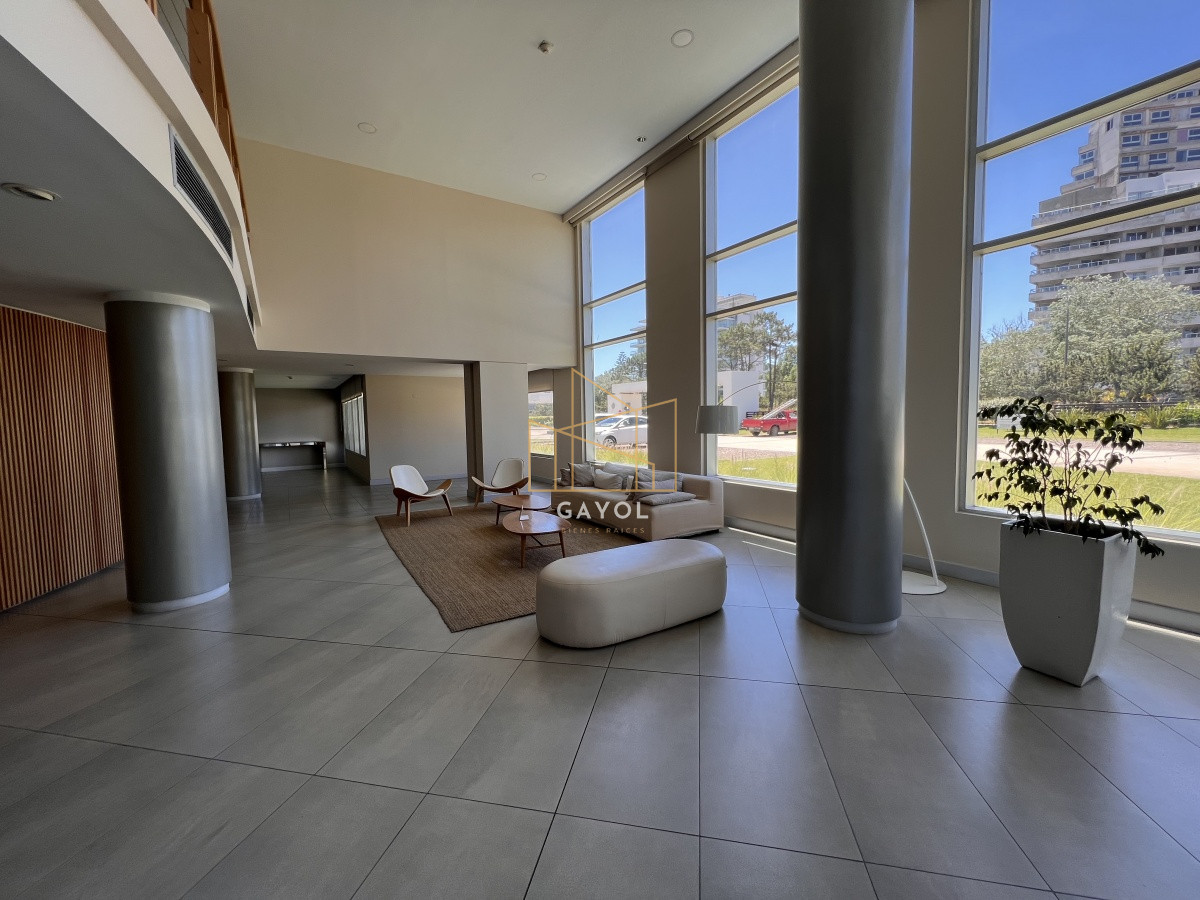 Apartamento ID.773 - Apartamento de 3 dormitorios mas servicio Roosevelt playa brava