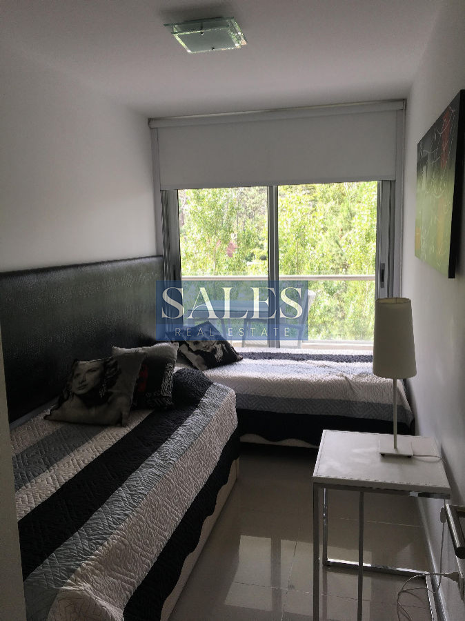 Apartamento ID.1075 - Apartamento en venta con renta 2 dormitorios. Punta del Este