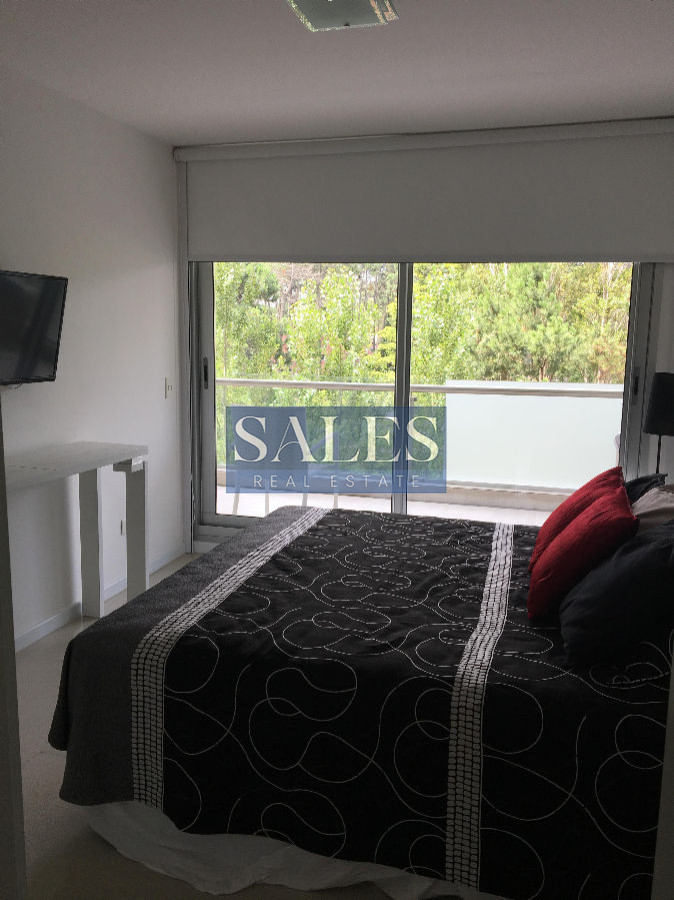 Apartamento ID.1075 - Apartamento en venta con renta 2 dormitorios. Punta del Este