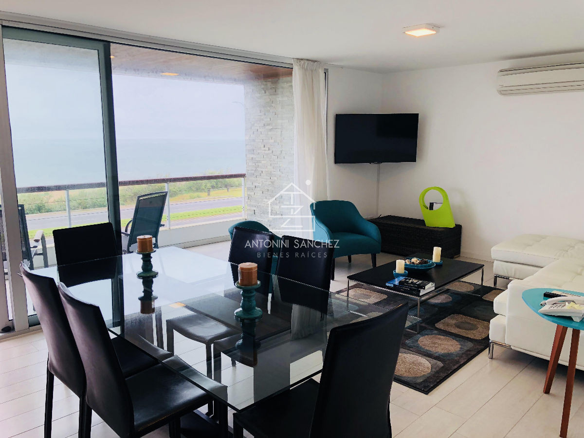 Apartamento ID.2013 - Isabel apartamento en venta 3 dormitorios más dependencia Vista al mar Piscina - Playa Mansa Punta del Este