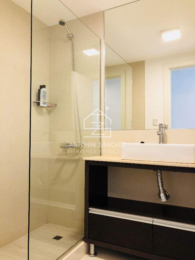 Apartamento ID.2013 - Isabel apartamento en venta 3 dormitorios más dependencia Vista al mar Piscina - Playa Mansa Punta del Este