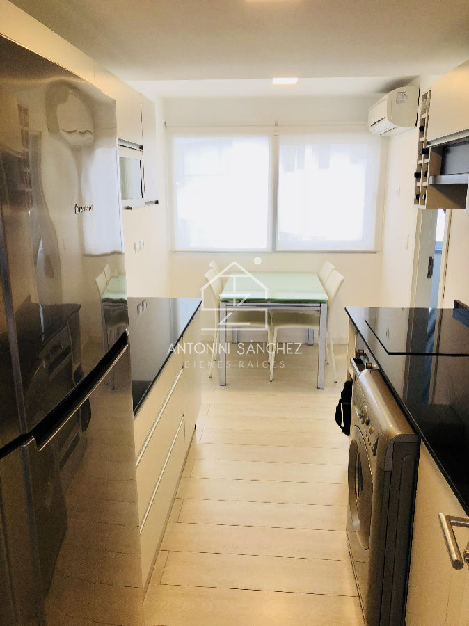 Apartamento ID.2013 - Isabel apartamento en venta 3 dormitorios más dependencia Vista al mar Piscina - Playa Mansa Punta del Este