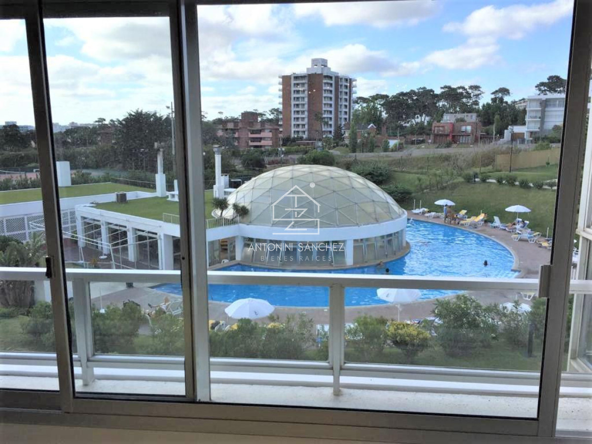 Apartamento ID.1365 - Complejo Lincoln. Apartamento 3 dormitorios en alquiler  - Playa Mansa Punta del Este