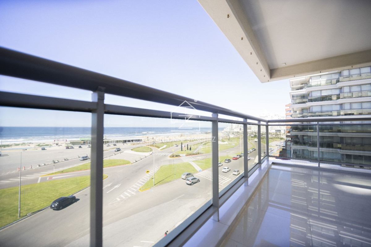 Apartamento ID.1674 - Imperiale. Apartamento en venta - 4 dormitorios.-