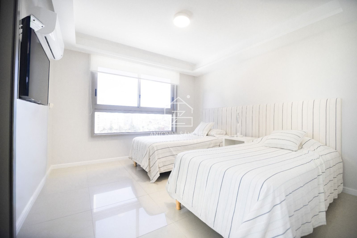 Apartamento ID.1674 - Imperiale. Apartamento en venta - 4 dormitorios.-