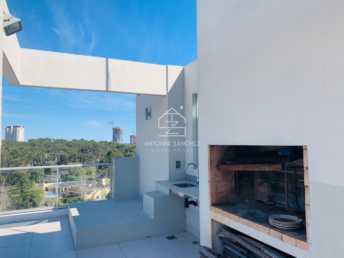 Apartamento ID.1709 - Emerald apartamento en venta - 3 dormitorios + den- piscina  - Mansa Penthouse Punta del Este