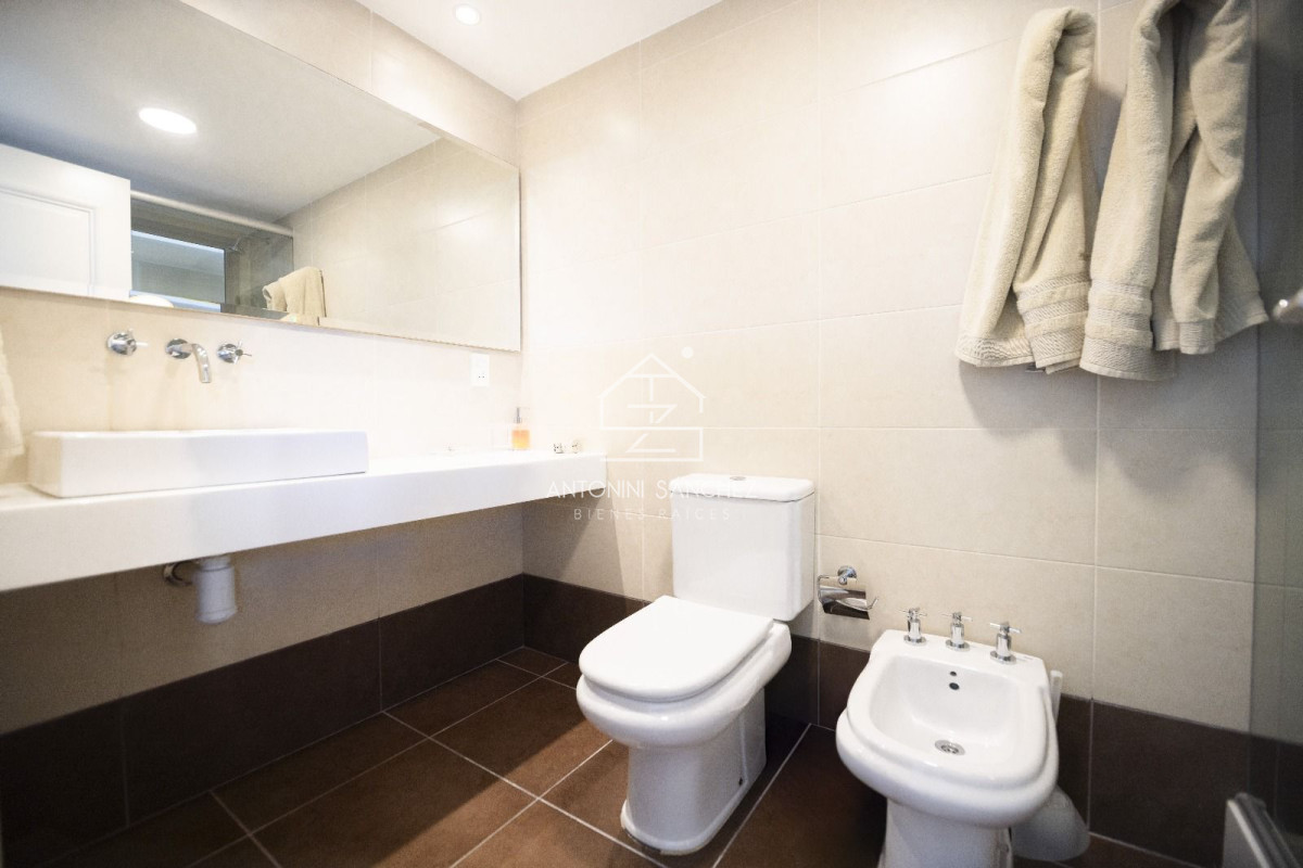 Apartamento ID.1674 - Imperiale. Apartamento en venta - 4 dormitorios.-