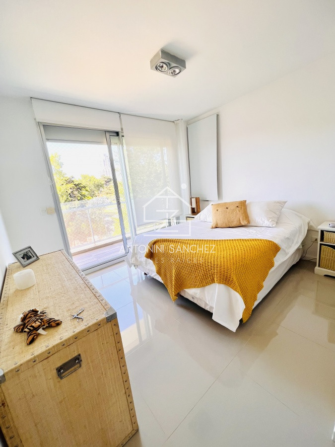 Apartamento ID.1709 - Emerald apartamento en venta - 3 dormitorios + den- piscina  - Mansa Penthouse Punta del Este