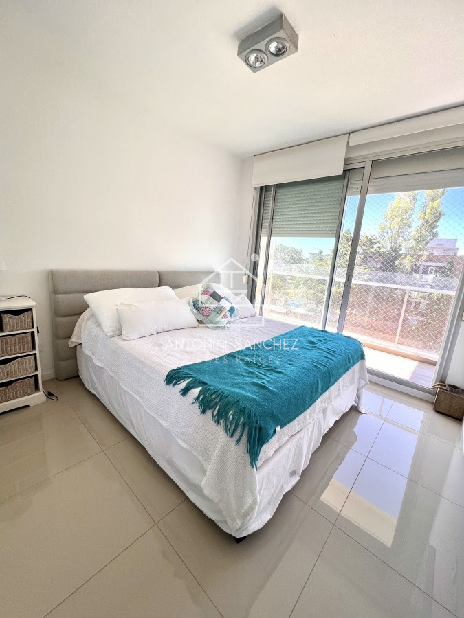 Apartamento ID.1709 - Emerald apartamento en venta - 3 dormitorios + den- piscina  - Mansa Penthouse Punta del Este