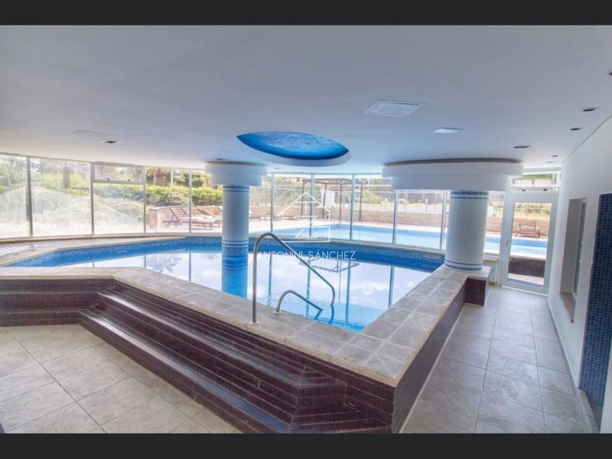 Apartamento ID.2824 - Apartamento en venta de 3 dormitorios mas dependencia de servicio con vista al mar playa mansa