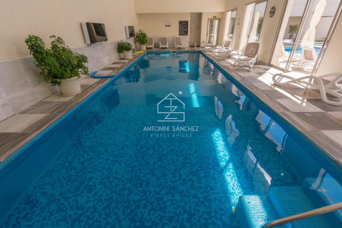 Apartamento ID.1525 - Apartamento de 2 dormitorios con servicio de playa. Place Lafayette Playa mansa Punta del Este.