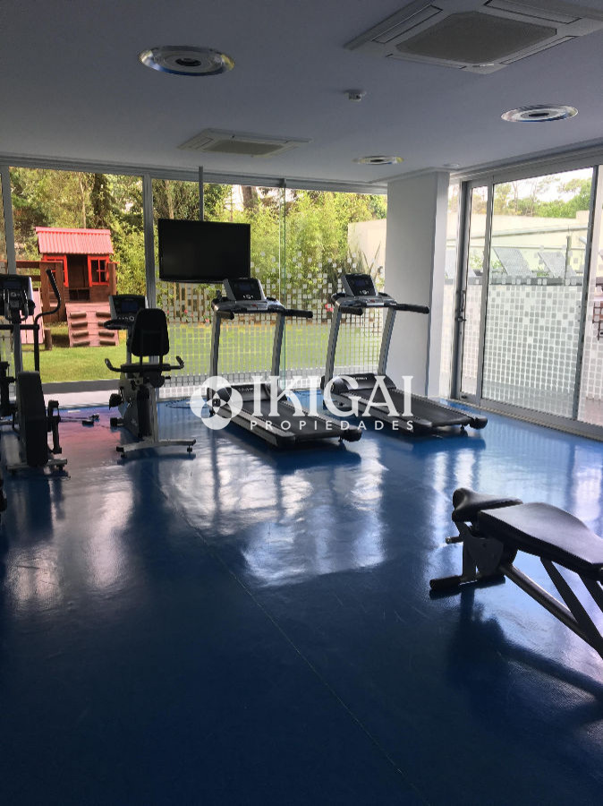 Apartamento ID.831 - Apartamento en venta con renta 2 dormitorios. Punta del Este