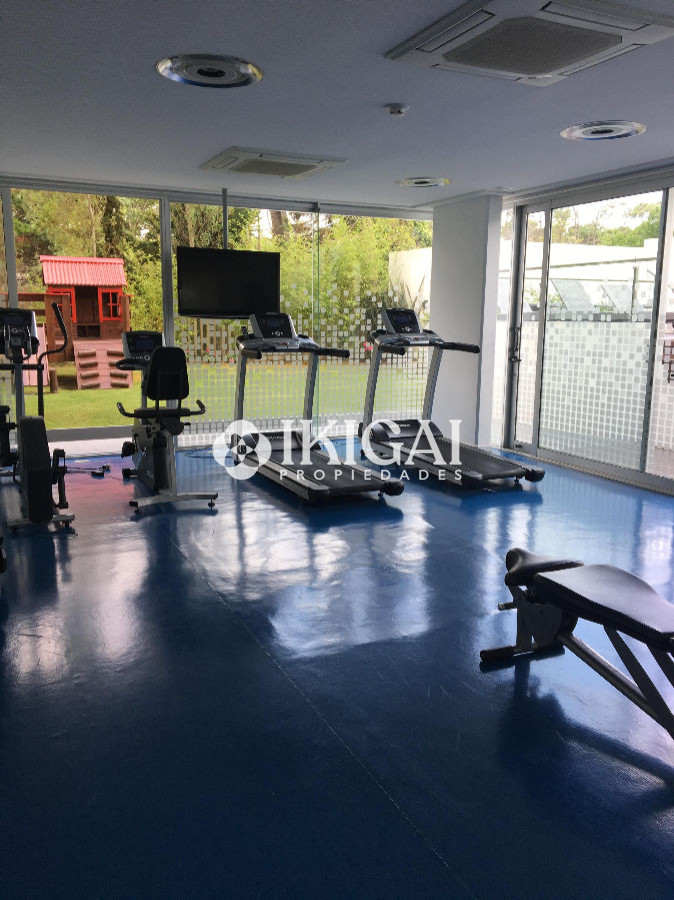 Apartamento ID.831 - Apartamento en venta con renta 2 dormitorios. Punta del Este