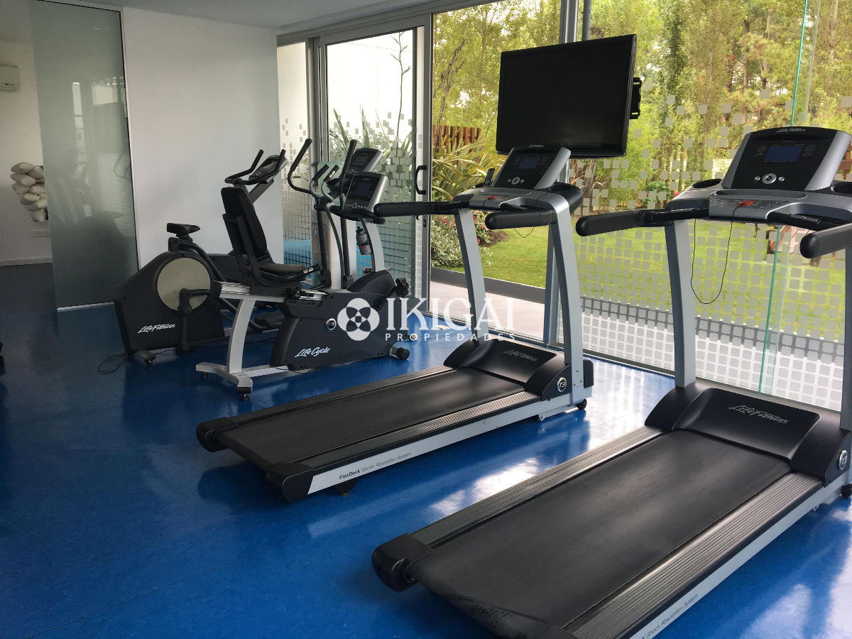 Apartamento ID.831 - Apartamento en venta con renta 2 dormitorios. Punta del Este