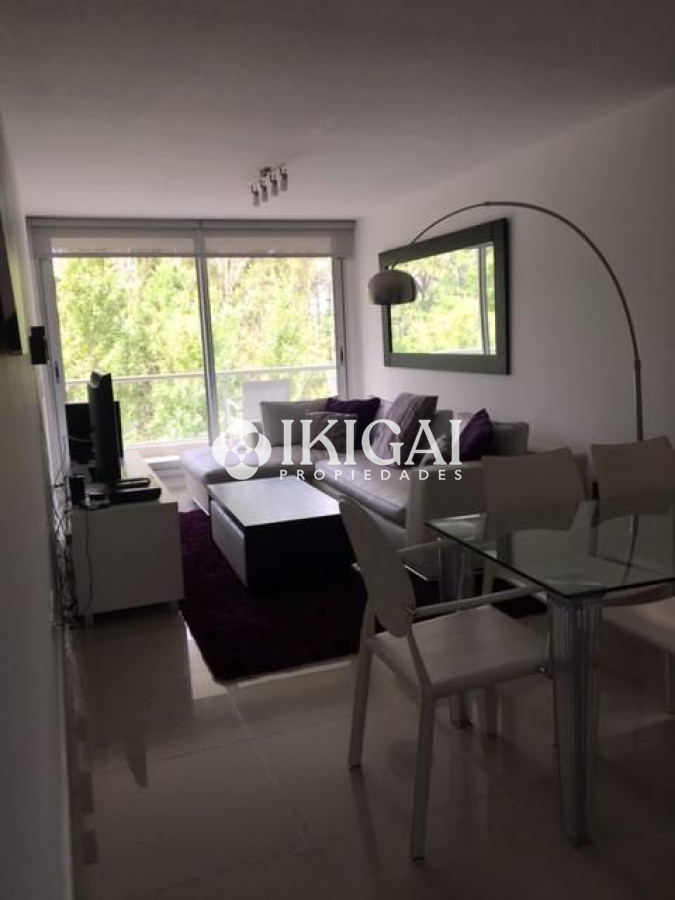 Apartamento ID.831 - Apartamento en venta con renta 2 dormitorios. Punta del Este