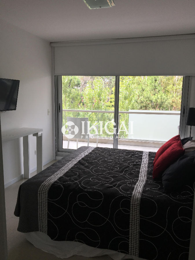 Apartamento ID.831 - Apartamento en venta con renta 2 dormitorios. Punta del Este