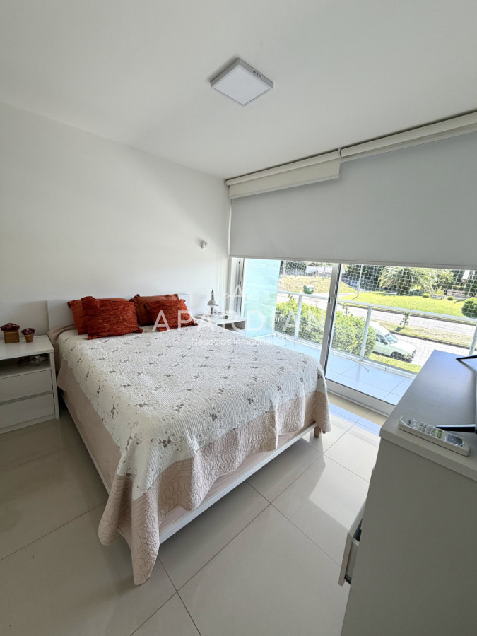Apartamento ID.21099429 - Apartamento - venta - 1  dormitorio -   Mansa - piscina - parrillero Punta del Este