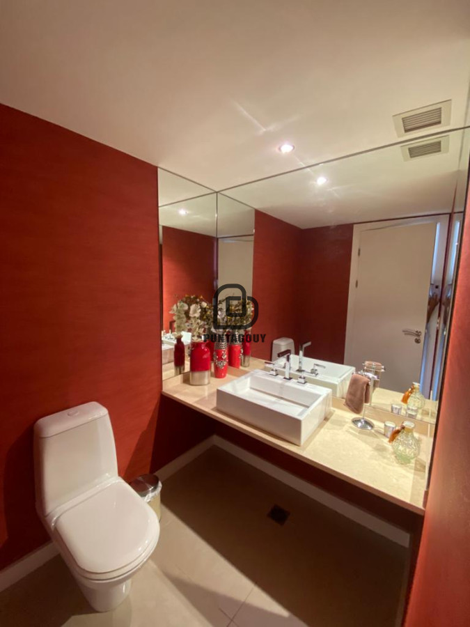 Apartamento ID.1721 - Aquarela apartamento en alquiler anual 3 dormitorios y dependencia. Punta del Este.