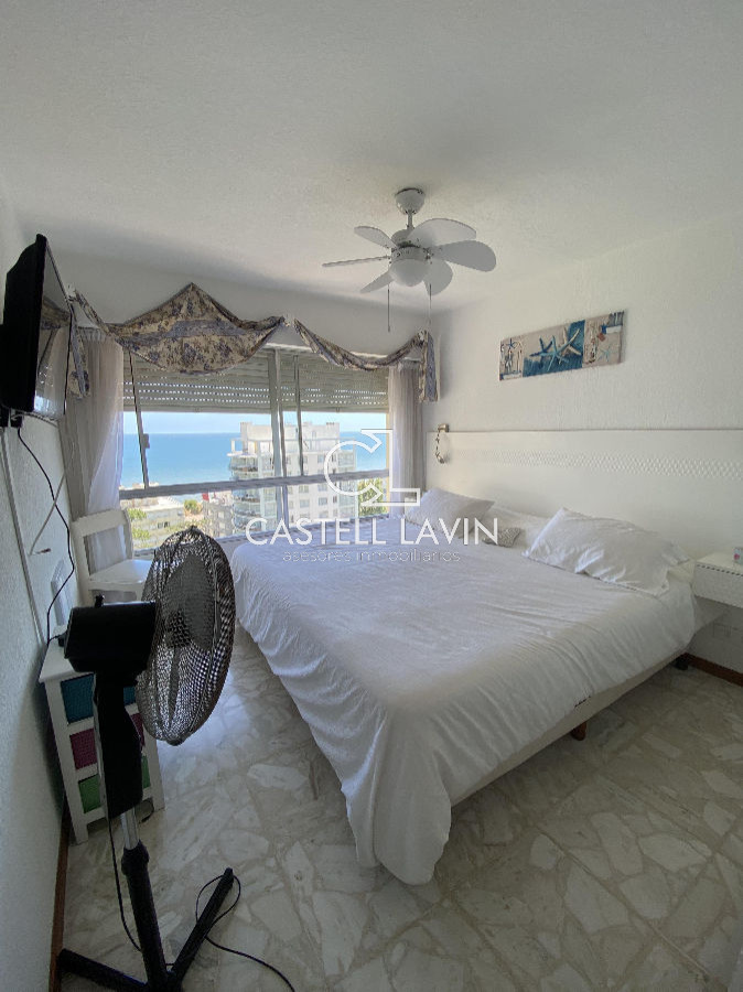 Apartamento ID.212 - Venta Apartamento 3 dormitorios con vista al mar Playa Mansa Punta del Este.