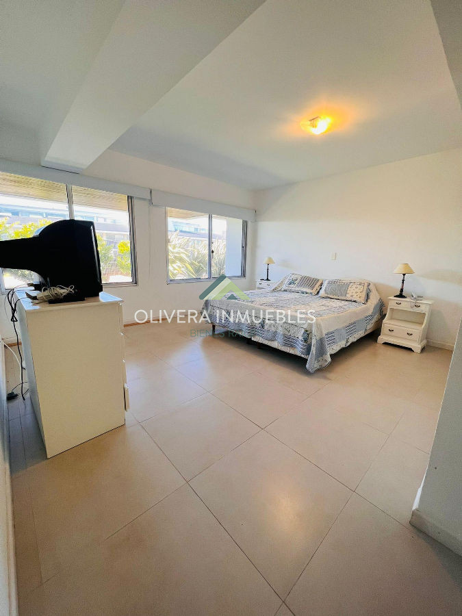 Apartamento ID.11344 - Apartamento en venta 3 dormitorios- Montoya 