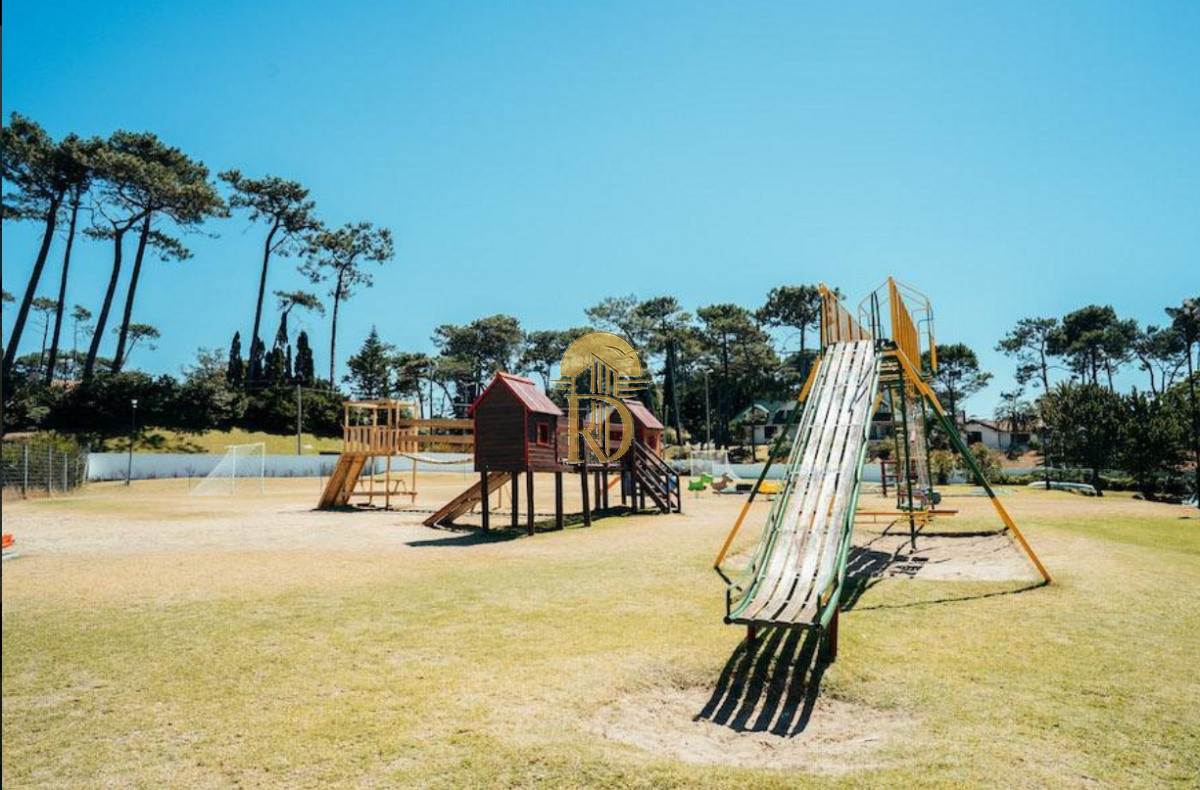 Apartamento de 3 dormitorios en venta, con servicios.  Lincoln Center Punta del Este -id-981-19
