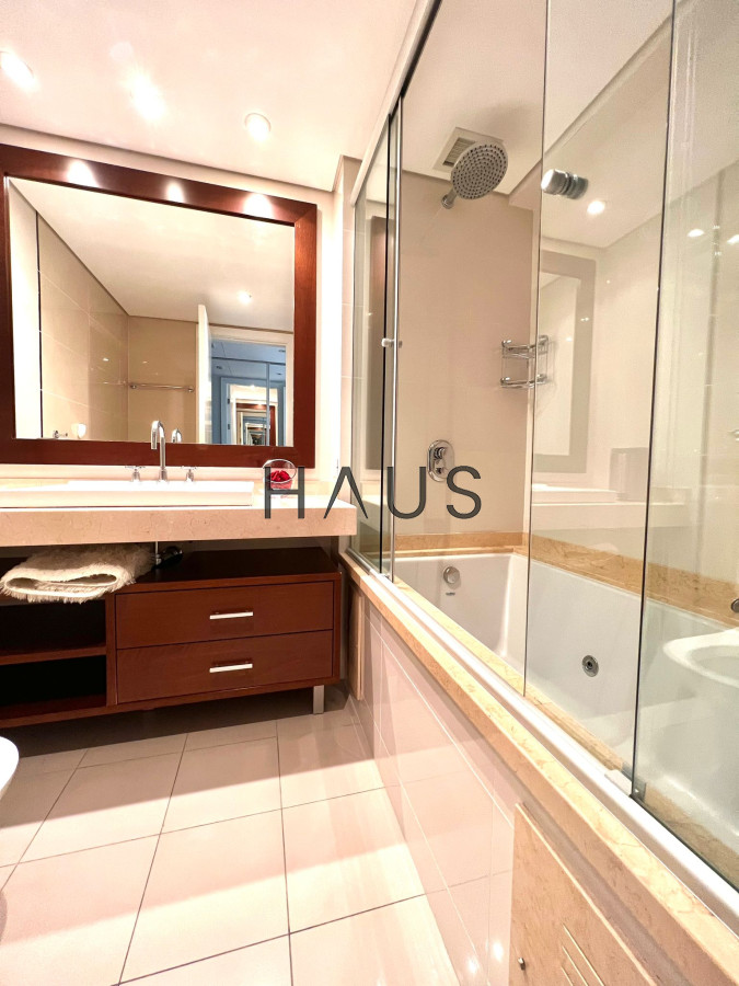 Apartamento ID.605 - Apartamento en alquiler anual Aquarela 2 dormitorios y dependencia. Punta del Este