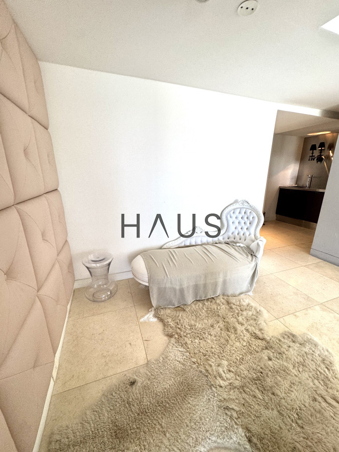 Apartamento ID.715 - Apartamento de 1 dormitorio en venta. Punta del Este. Torre Yoo