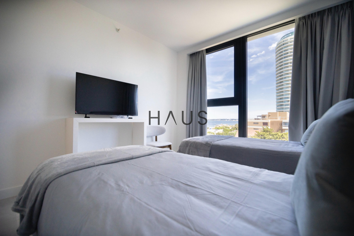 Apartamento ID.604 - Venetian en Alquiler de verano 2026 tres suites y dependencia. Punta del Este 