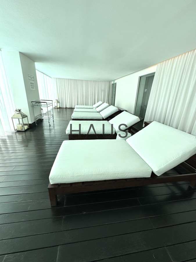 Apartamento ID.715 - Apartamento de 1 dormitorio en venta. Punta del Este. Torre Yoo