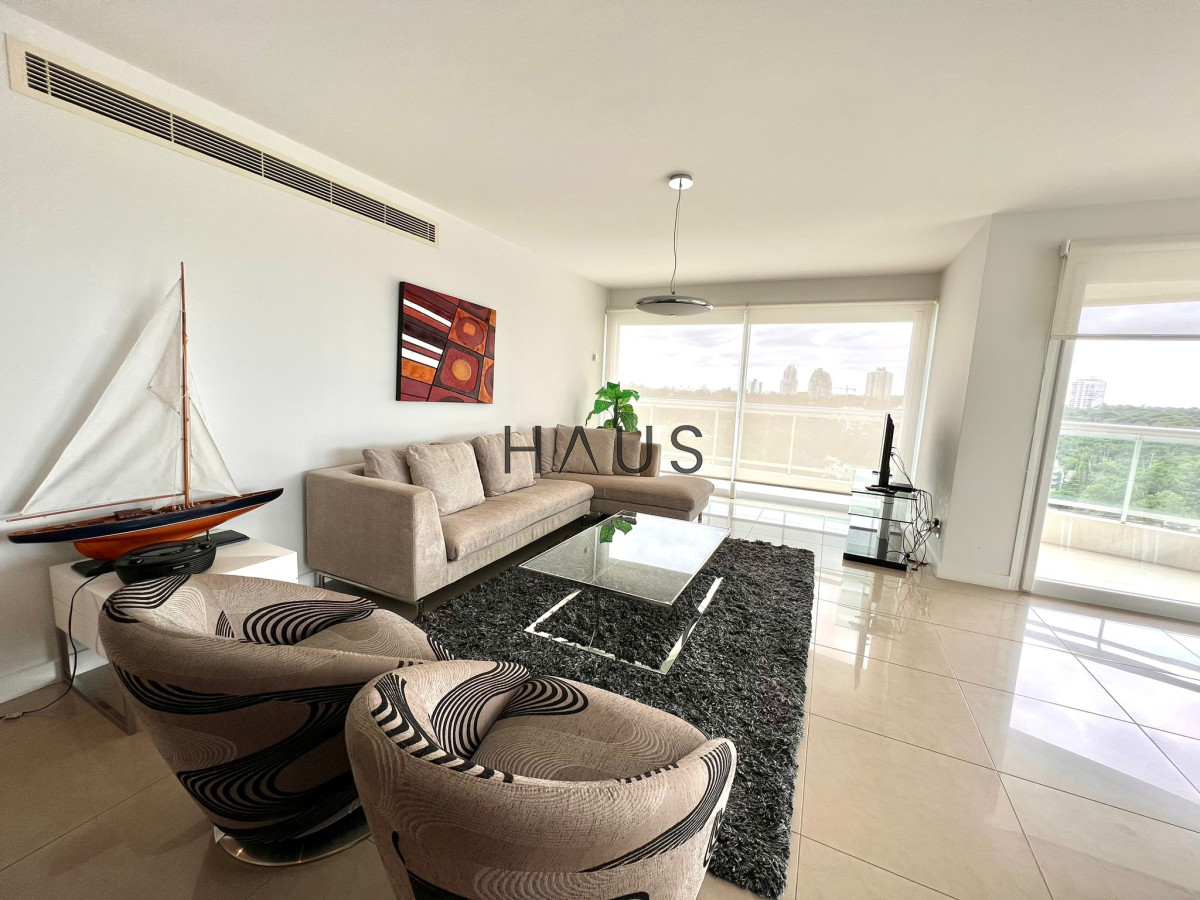 Apartamento ID.605 - Apartamento en alquiler anual Aquarela 2 dormitorios y dependencia. Punta del Este