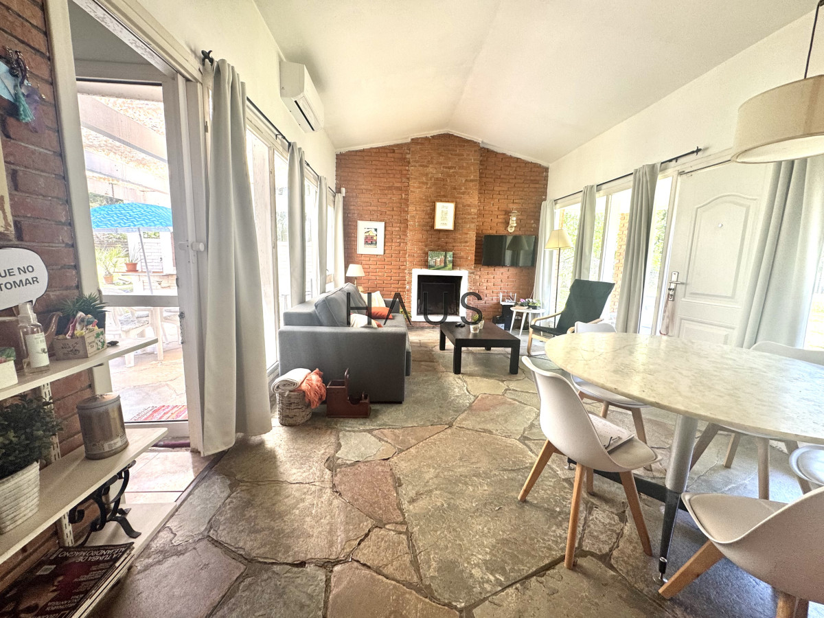 Casa ID.540 - Casa en venta de 2 dormitorios en Lugano Punta del Este