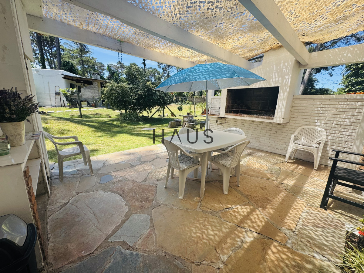 Casa ID.540 - Casa en venta de 2 dormitorios en Lugano Punta del Este