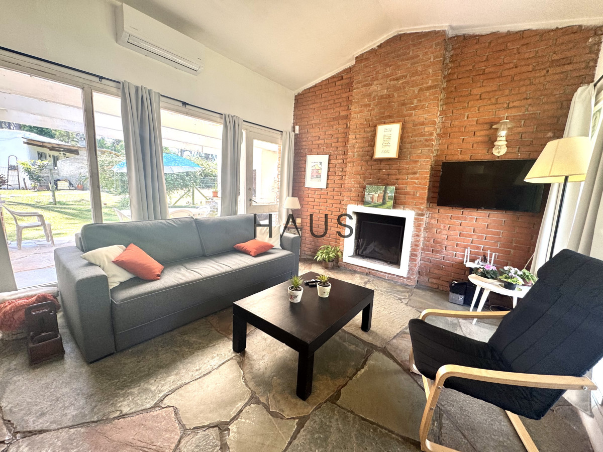 Casa ID.540 - Casa en venta de 2 dormitorios en Lugano Punta del Este