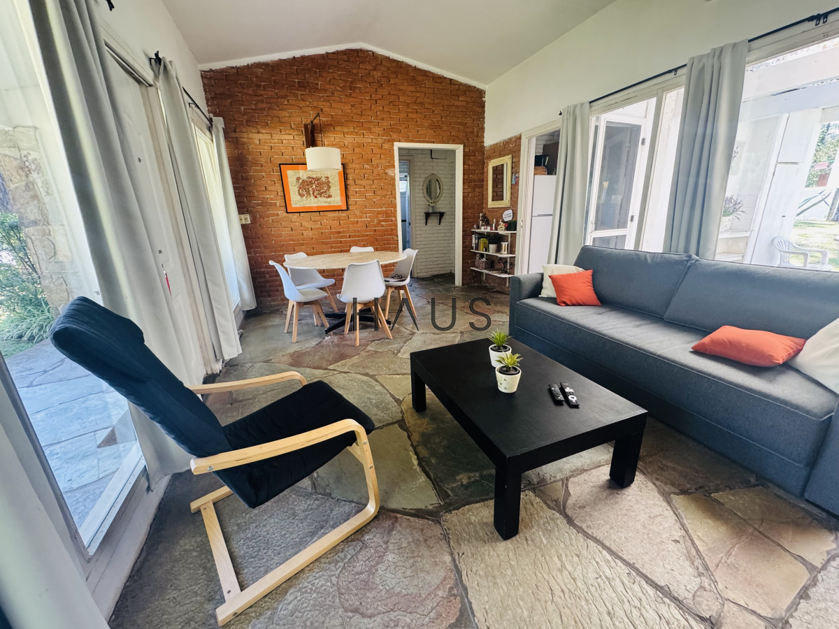 Casa ID.540 - Casa en venta de 2 dormitorios en Lugano Punta del Este