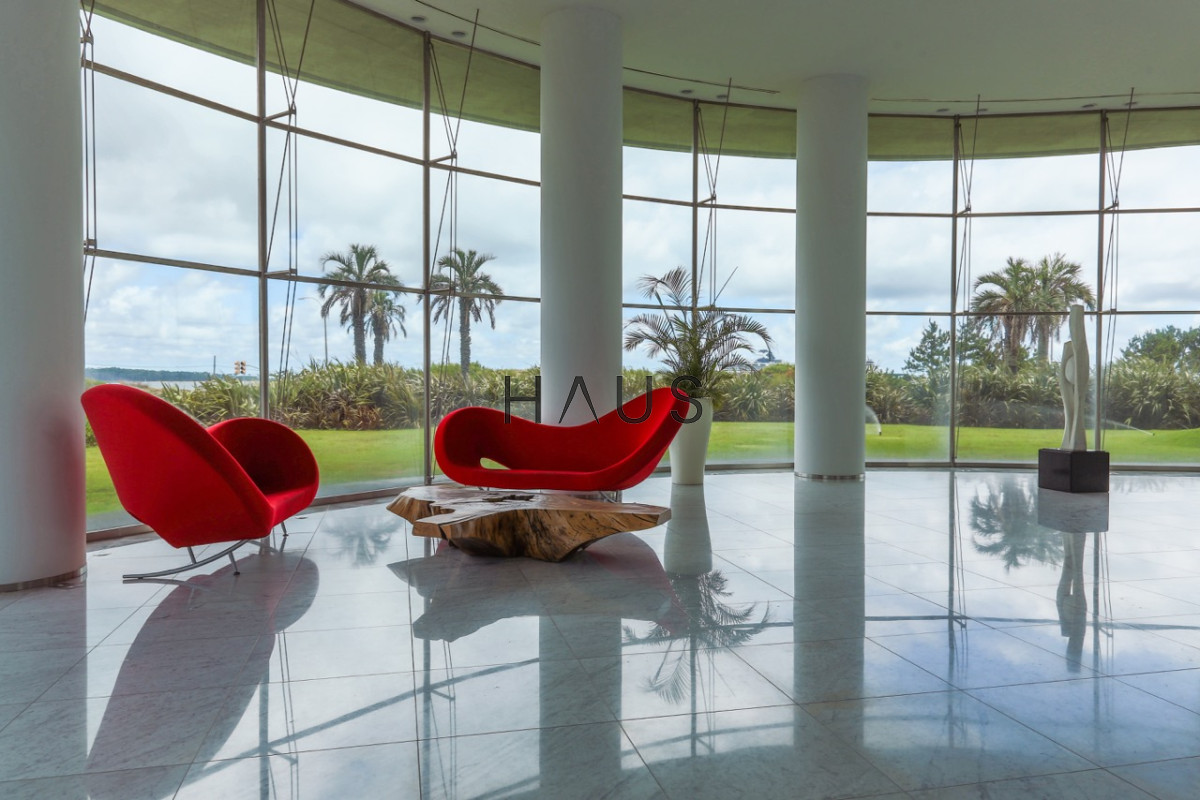 Apartamento ID.605 - Apartamento en alquiler anual Aquarela 2 dormitorios y dependencia. Punta del Este