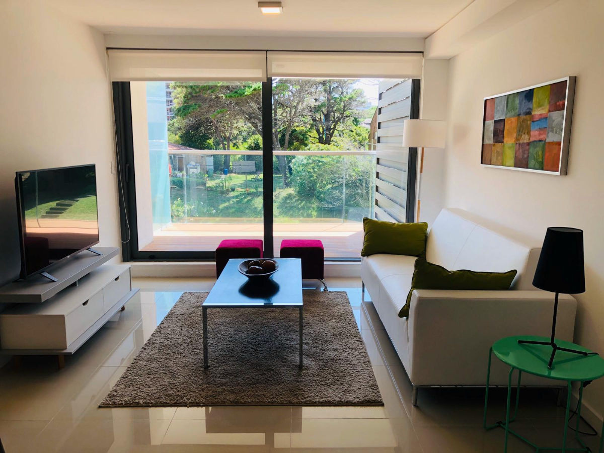 Apartamento ID.408 - Apartamento en venta 2 dormitorios Playa Brava. Chronos. Punta del Este