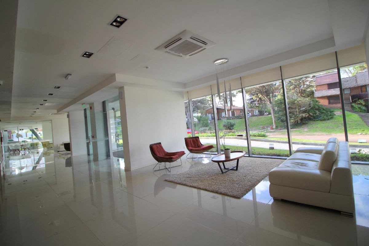 Apartamento ID.408 - Apartamento en venta 2 dormitorios Playa Brava. Chronos. Punta del Este