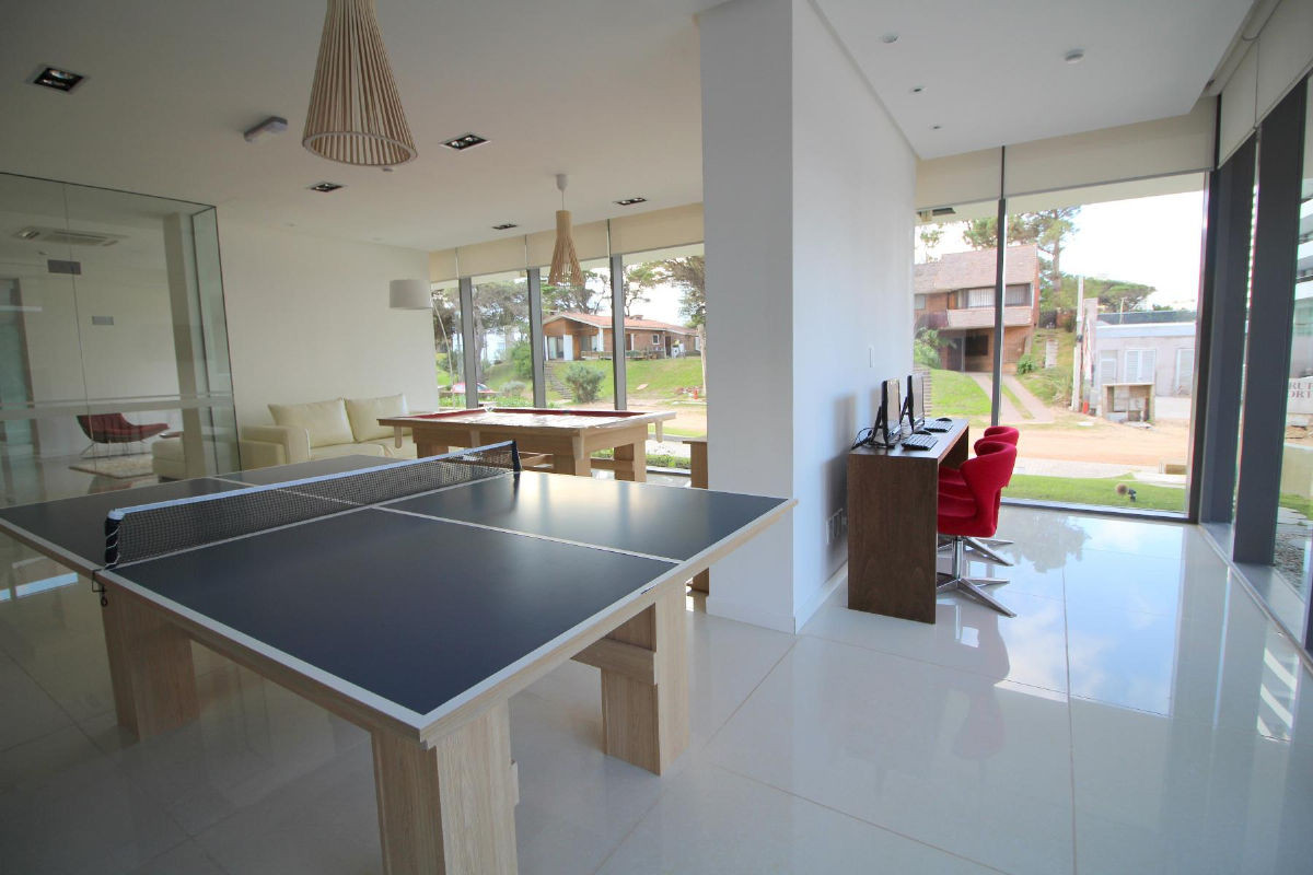 Apartamento ID.408 - Apartamento en venta 2 dormitorios Playa Brava. Chronos. Punta del Este