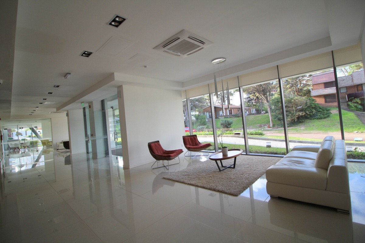 Apartamento ID.408 - Apartamento en venta 2 dormitorios Playa Brava. Chronos. Punta del Este