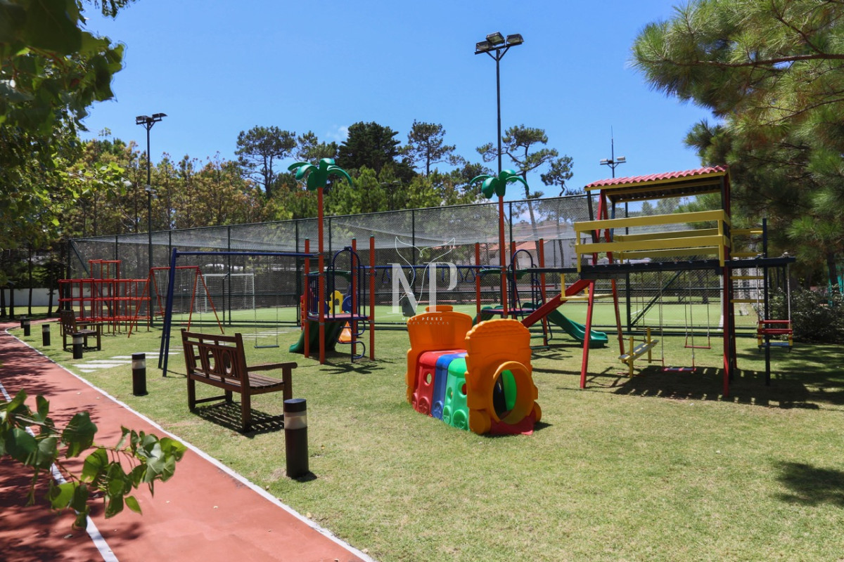 Apartamento ID.215 - Alquiler de temporada Aquarela 2 dormitorios +dep. Punta del Este