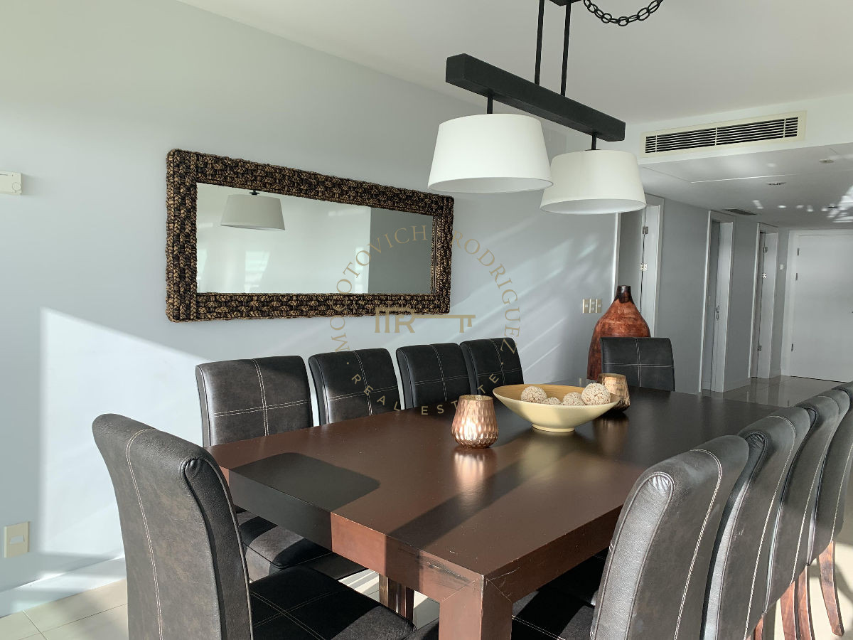 Apartamento ID.17 - Aquarela, 3 dormitorios en suite y dep. de servicio. Alquiler temporal.