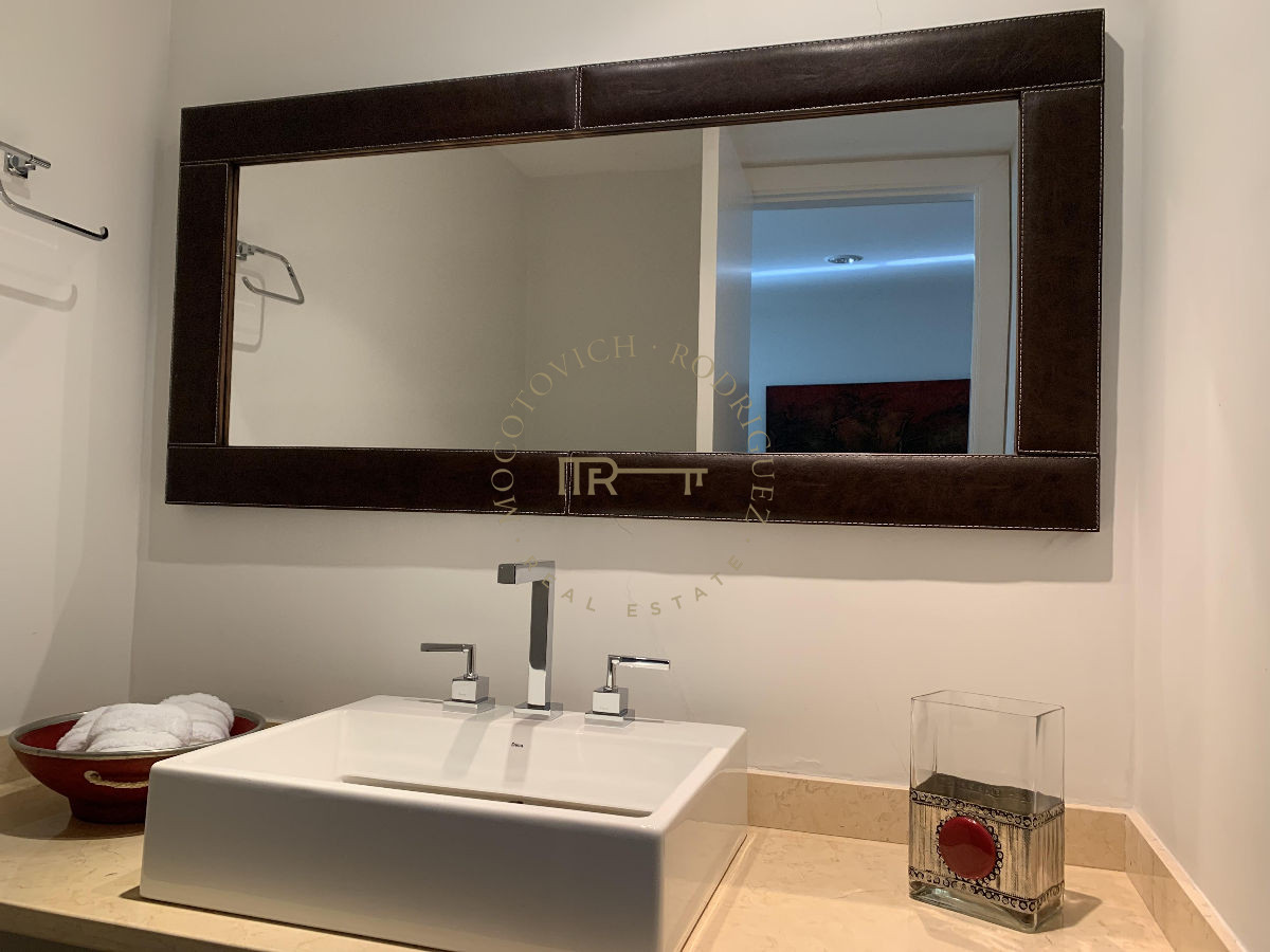 Apartamento ID.17 - Aquarela, 3 dormitorios en suite y dep. de servicio. Alquiler temporal.