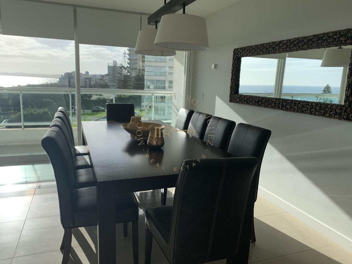Apartamento ID.17 - Aquarela, 3 dormitorios en suite y dep. de servicio. Alquiler temporal.