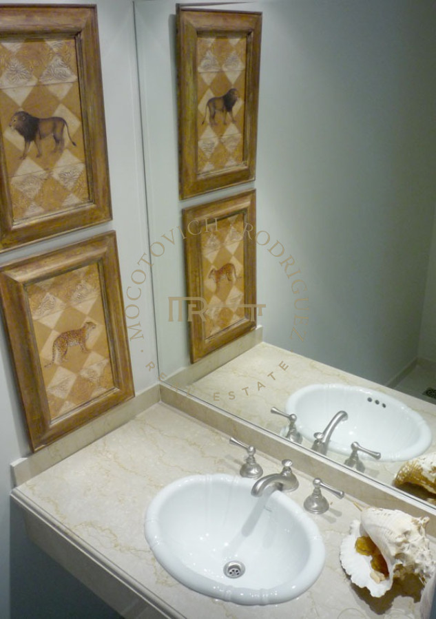 Apartamento ID.1077 - Esquinero en Le Jardin  al Puerto 3 dormitorios y dep. Vista al mar. 